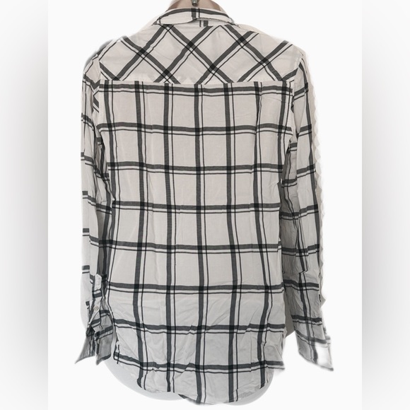 Window Panel Button Down - Picture 3 of 3